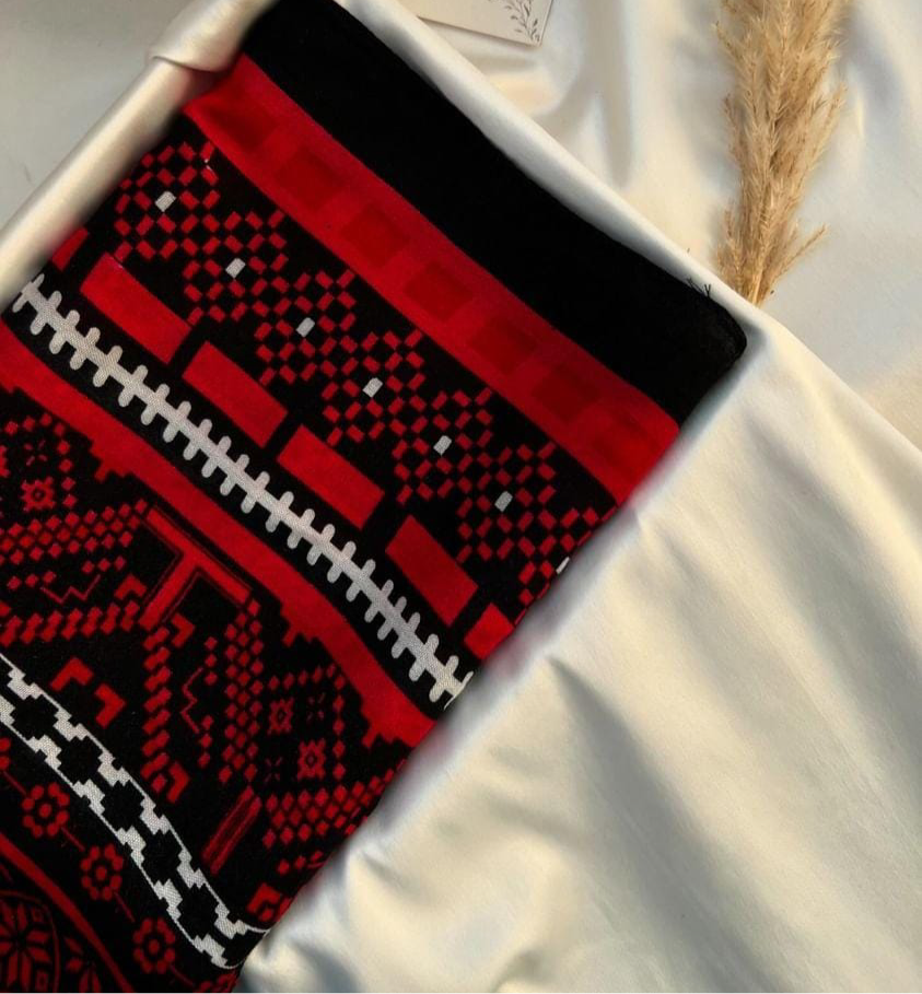 Turath scarf