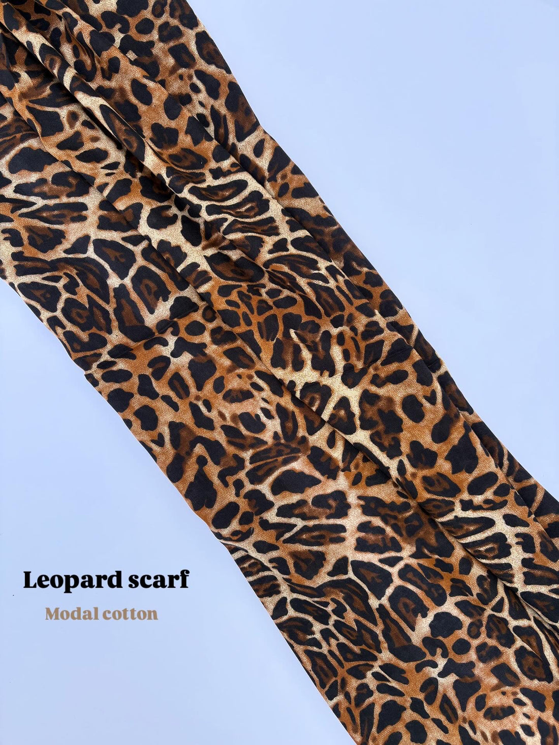 Leopard scarf ( havan)