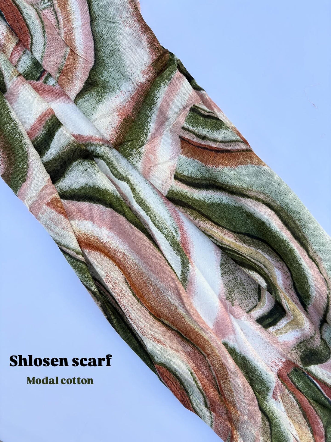 Shlosen scarf