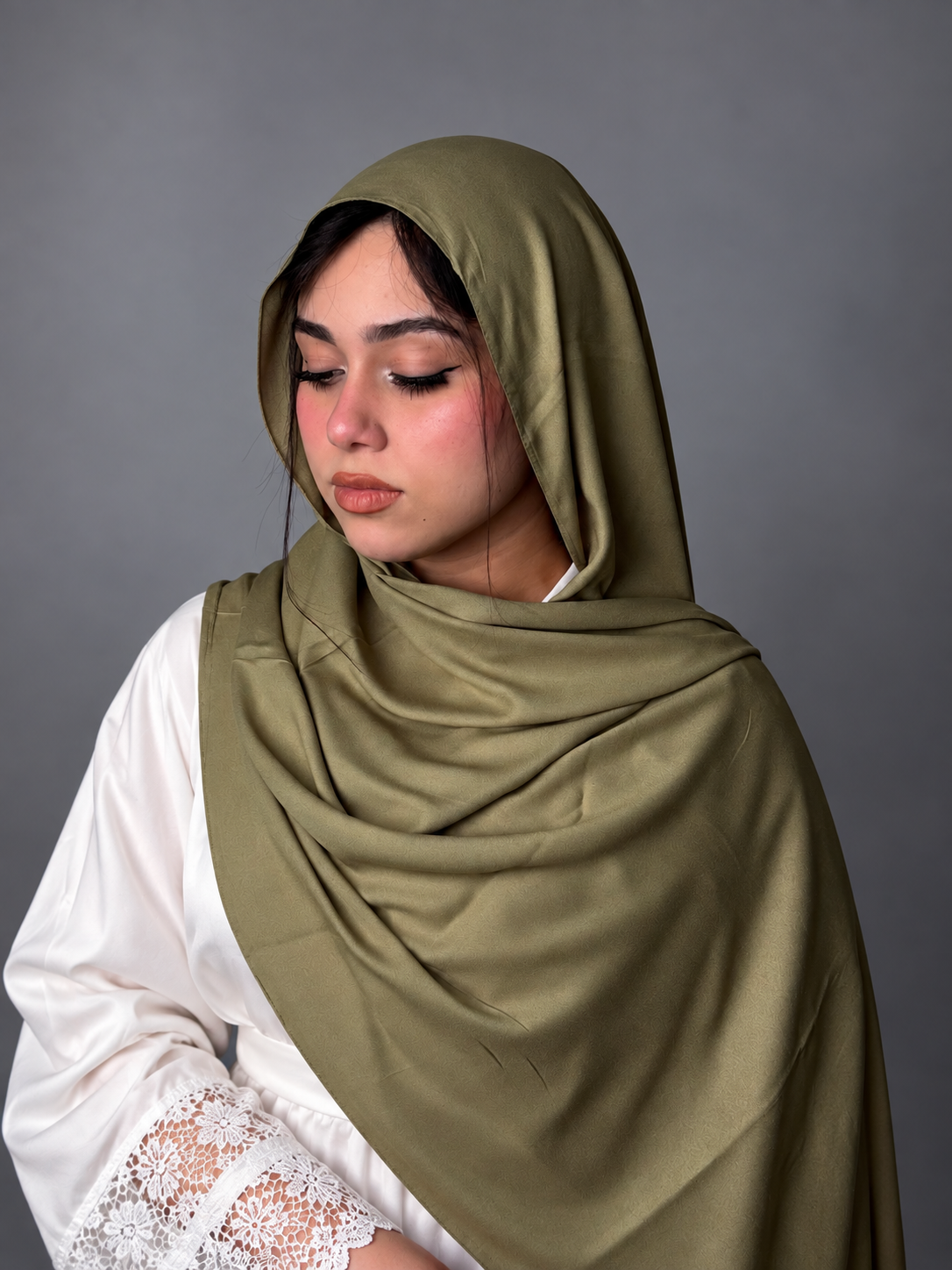 Elegance light olive