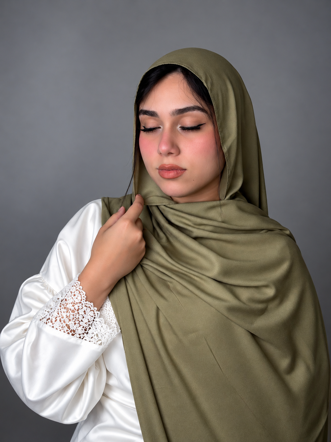 Elegance light olive
