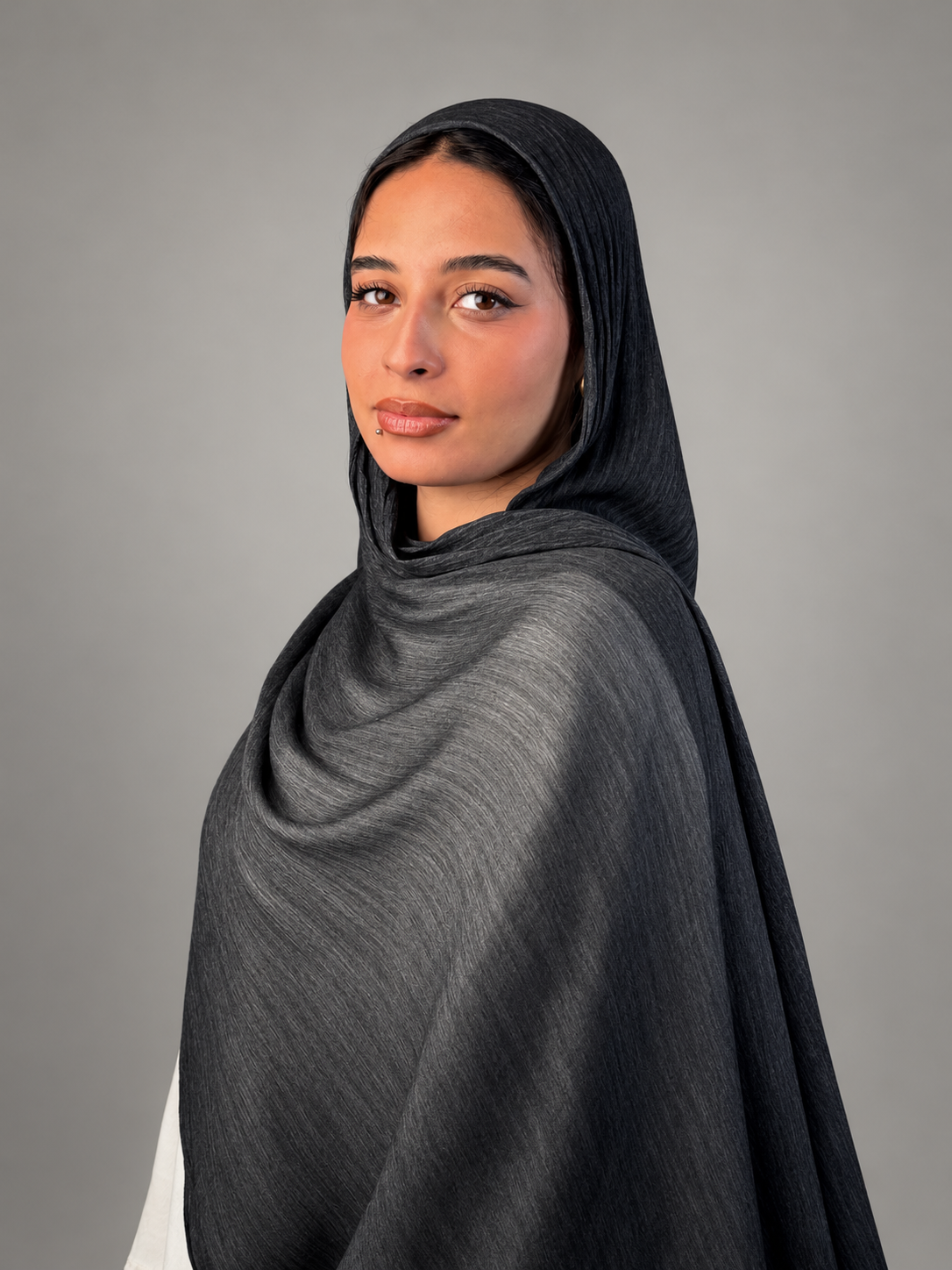 Ruffled scarf - Dark gray 2