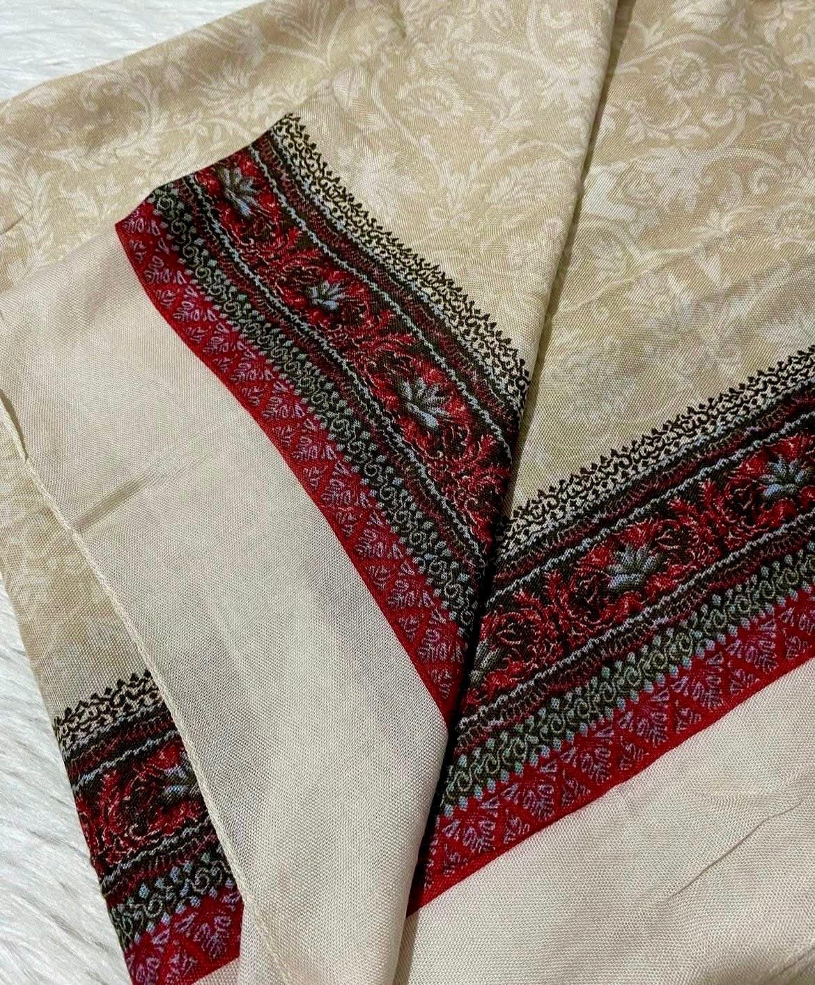 Gamila scarf
