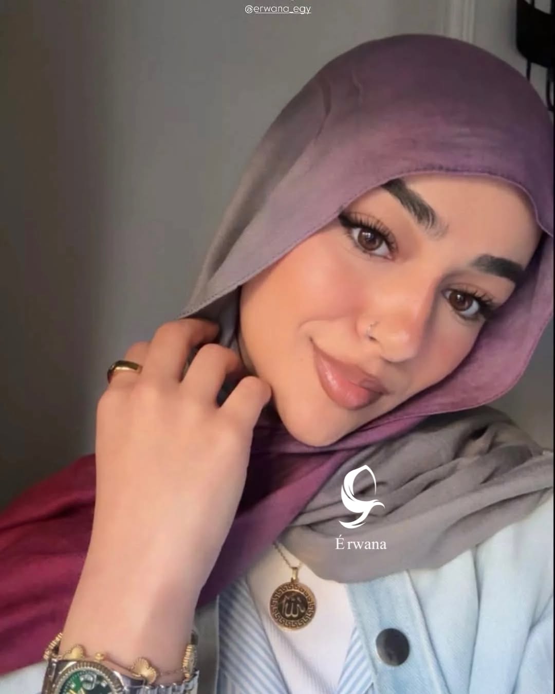 Degradee burgandy & gray