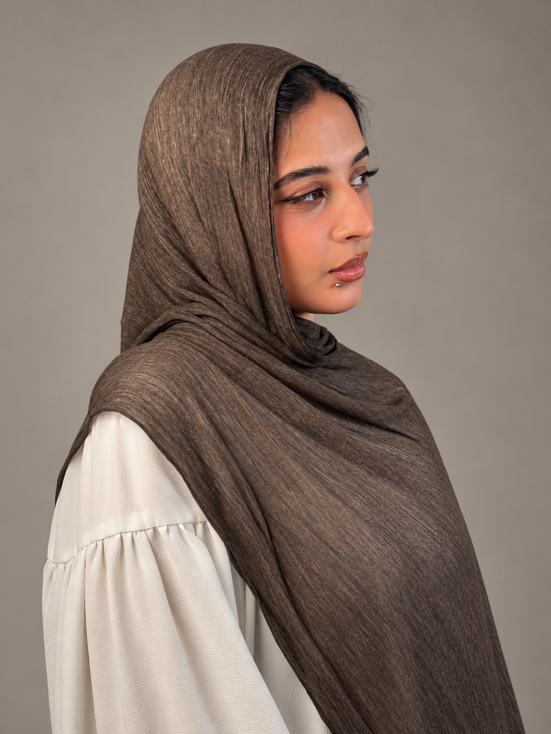 Ruffled scarf-Bronze