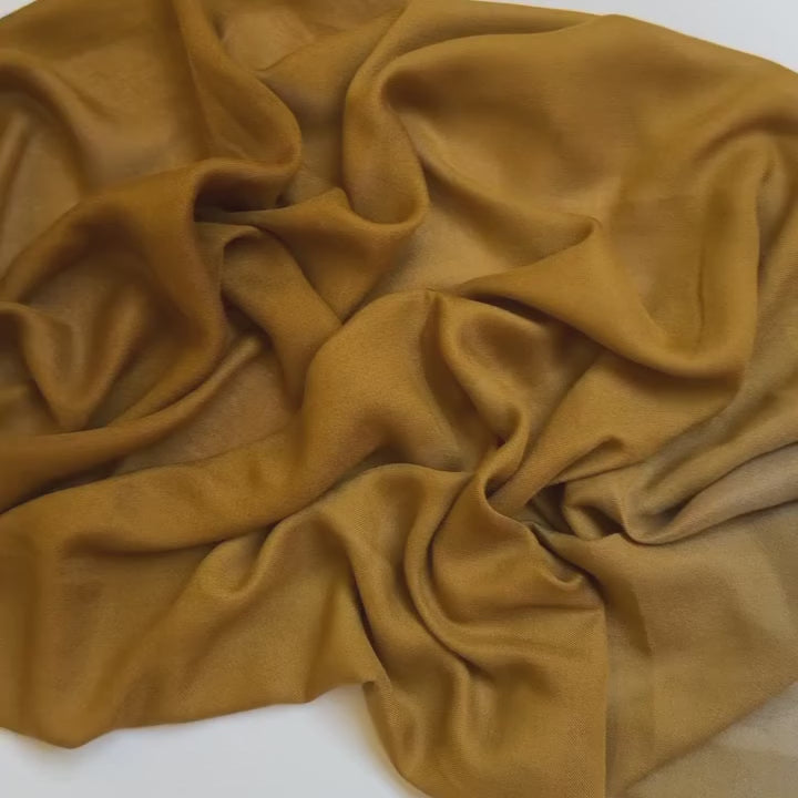 Degradee dark yellow &amp; gray